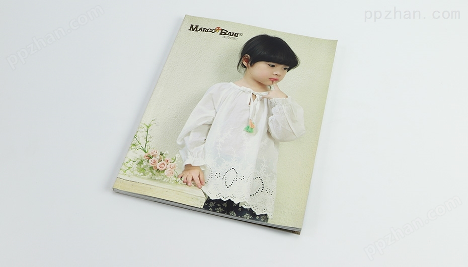 MAROO 童装画册锁线胶装彩色印刷