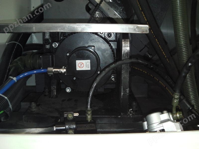 冷却泵采用中国台湾进口的大排量冷却泵